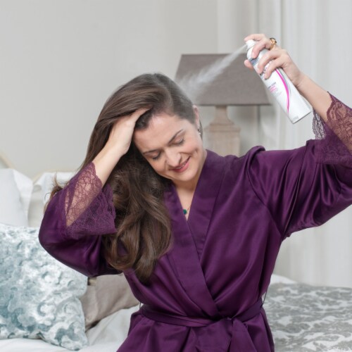 Dove Style+Care Extra Hold Hairspray Perspective: bottom
