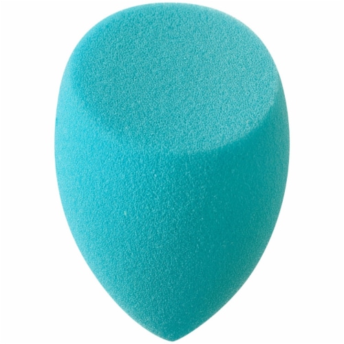 Real Techniques® Miracle Airblend Sponge Perspective: bottom