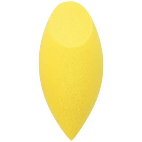 Real Techniques® Miracle Concealer Sponge Perspective: bottom