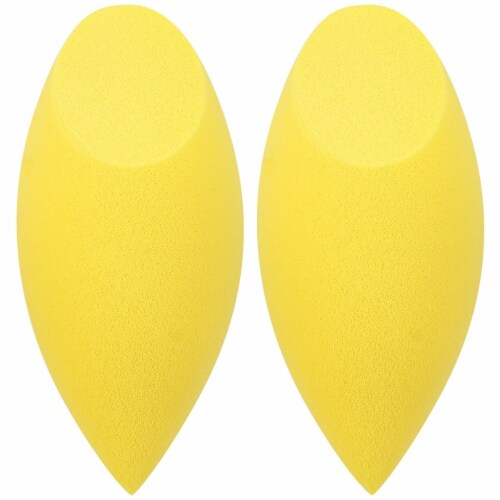 Paris Presents Miracle Concealer Sponge Perspective: bottom