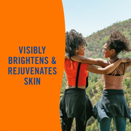 Banana Boat Protection + Vitamins Moisturizing SPF 30 Sunscreen Lotion Perspective: bottom