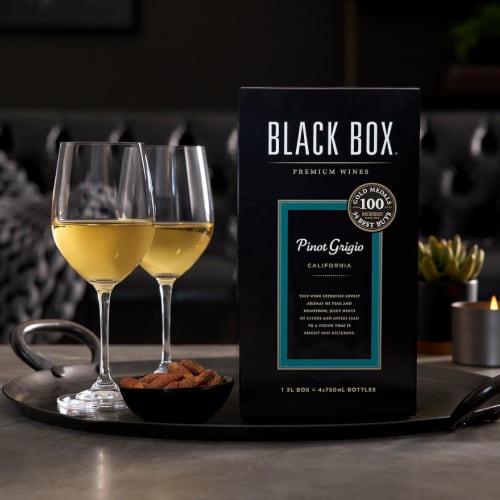 Black Box Pinot Grigio White Wine Perspective: bottom
