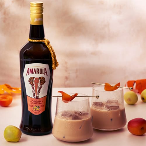 Amarula & Marula Fruit Cream Liqueur Perspective: bottom