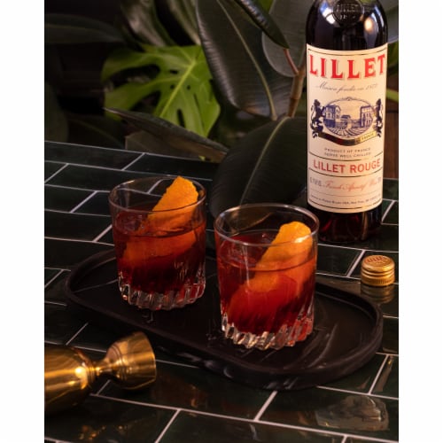 Lillet Rouge Bordeaux Merlot France Aperitif Wine Perspective: bottom