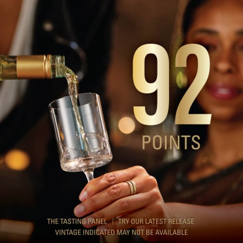 Dark Horse Sauvignon Blanc White Wine Perspective: bottom