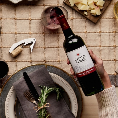 Sutter Home® Cabernet Sauvignon Red Wine Perspective: bottom