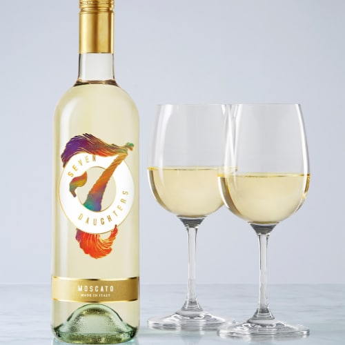 Seven Daughters Moscato Italy White Wine Perspective: bottom