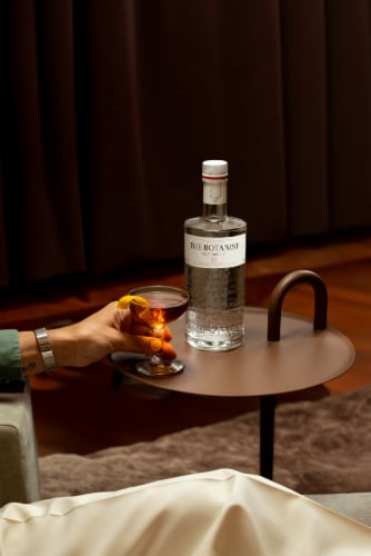 The Botanist Islay Dry Gin Perspective: bottom