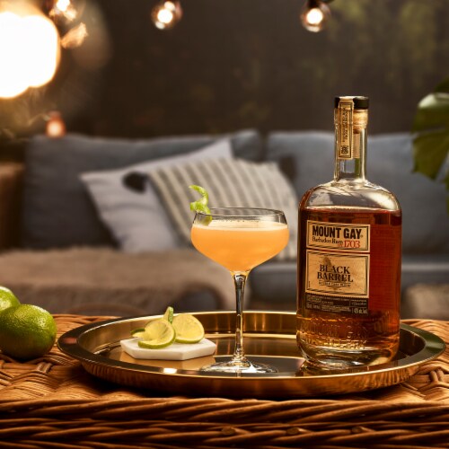 Mount Gay Black Barrel Double Cask Blend Rum Perspective: bottom