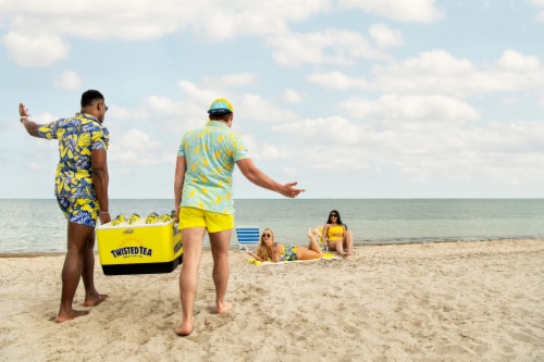 Twisted Tea® Original Hard Iced Tea Perspective: bottom