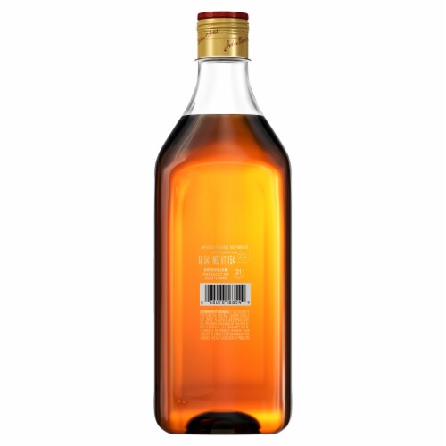Johnnie Walker Whisky - Blended Scotch JW Red Label Perspective: bottom
