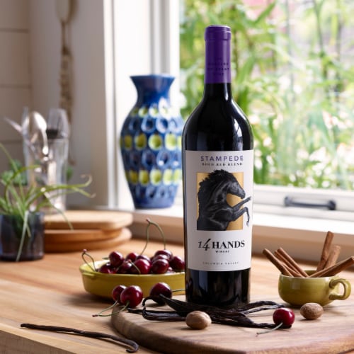 14 Hands Stampede Red Blend Washington Red Wine Perspective: bottom