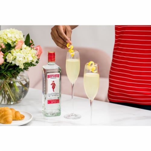 Beefeater London Dry Gin Perspective: bottom