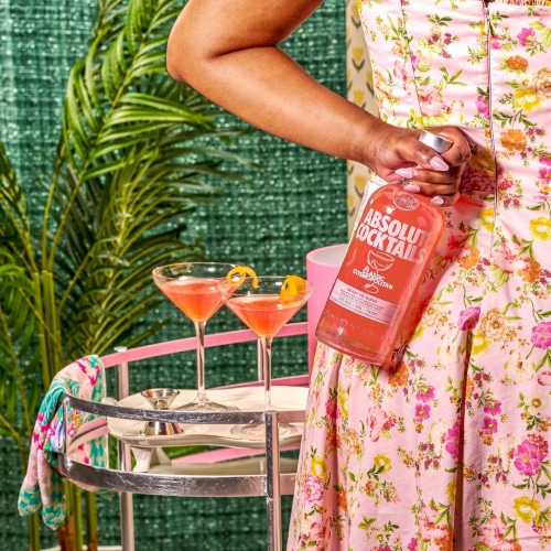 Absolut Classic Cosmopolitan Cranberry Cocktail Perspective: bottom