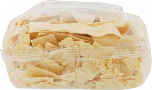 Mrs Miller's Old Fashioned Homemade Extra Wide Noodles Perspective: bottom