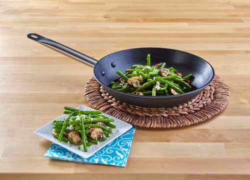 IMUSA Saute Pan Preasoned Light Cast Iron - Black Perspective: bottom