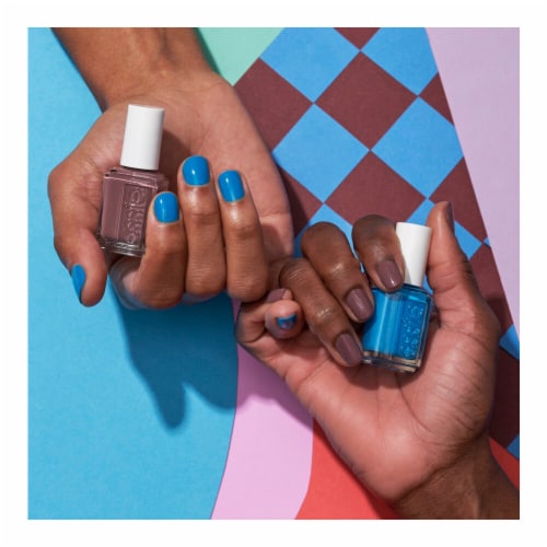 Essie Salon-Quality Vegan Nail Polish Offbeat Chic Perspective: bottom