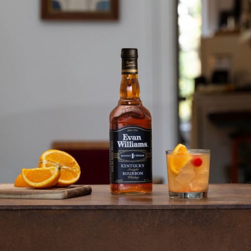 Evan Williams Black Label Kentucky Straight Bourbon Whiskey Perspective: bottom