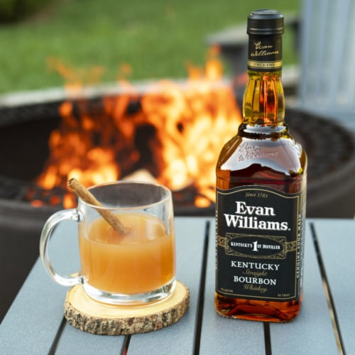 Evan Williams Black Label Kentucky Straight Bourbon Whiskey Perspective: bottom