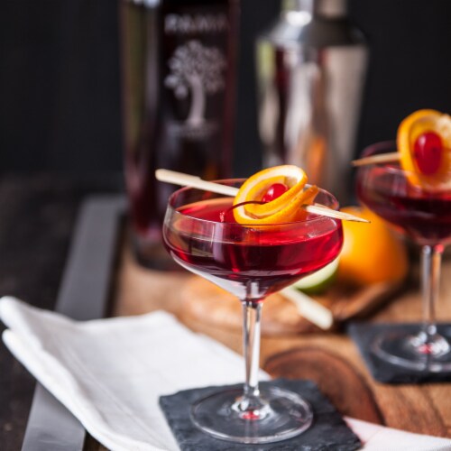 Pama Pomegranate Fruit Liqueur Perspective: bottom