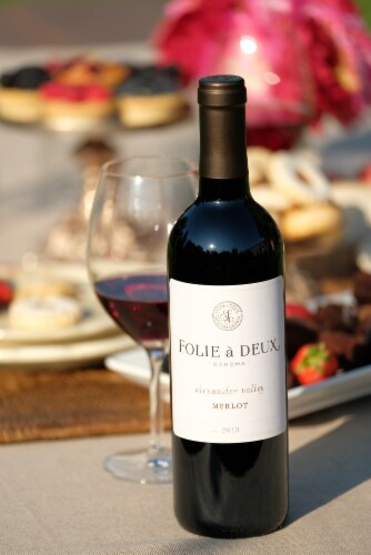 Folie a Deux Alexander Valley Merlot Red Wine Perspective: bottom