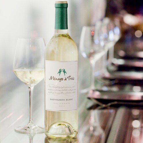 Menage a Trois Sauvignon Blanc California White Wine Perspective: bottom