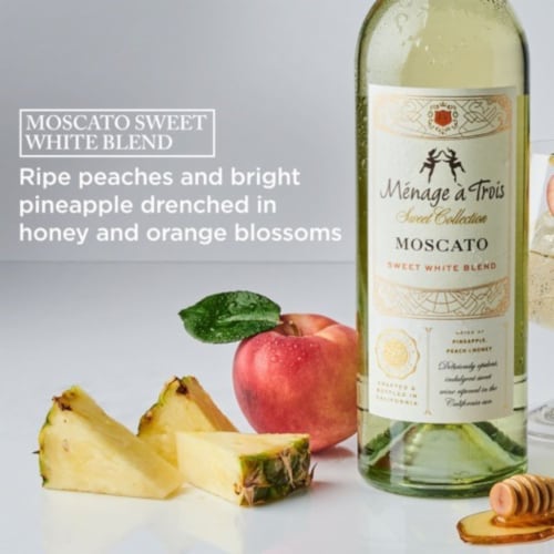 Menage a Trois Sweet Collection Moscato Sweet White Wine Perspective: bottom