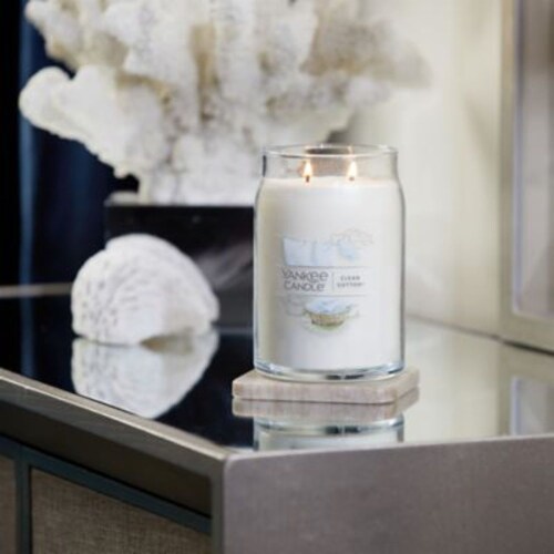 Yankee Candle® Clean Cotton® Signature Collection 2-Wick 20 Oz. Jar Candle Perspective: bottom