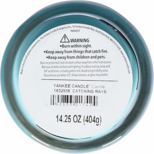 Yankee Candle® Catch Rays Medium Jar Candle Perspective: bottom