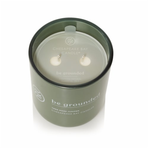 Chesapeake Bay® Candle Be Grounded (Tree Moss Juniper) Jar Candle Perspective: bottom