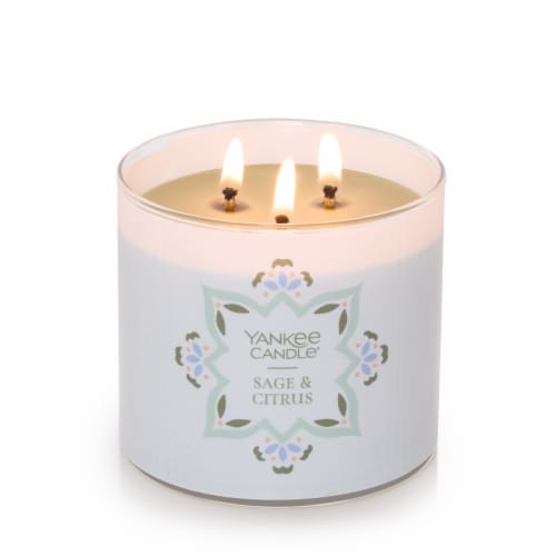 Yankee Candle® - Sage and Citrus Perspective: bottom