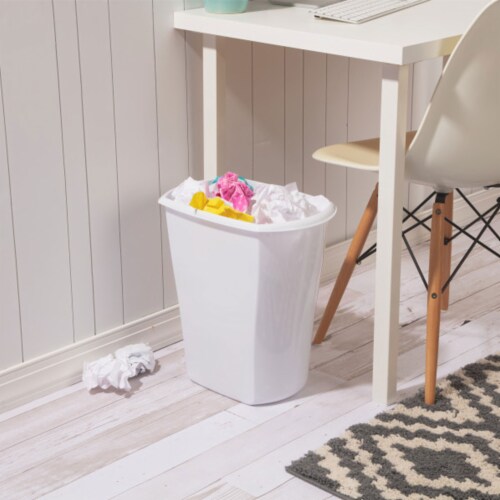 Sterilite 5.5 Gallon White Ultra Plastic Wastebasket Trash Can (12 Pack) Perspective: bottom