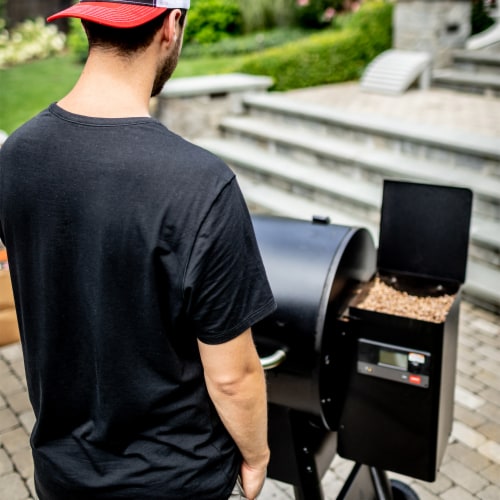 Bear Mountain BBQ All Natural Hardwood Oak BBQ Smoker Pellets Perspective: bottom