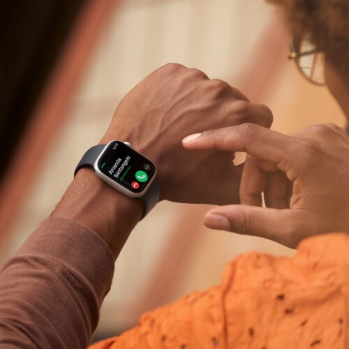 Apple Watch Series 8 GPS 45mm Midnight Aluminum - S/M Perspective: bottom