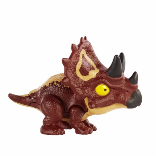 Mattel® Jurassic World Camp Cretaceous Triceratops Action Figure Perspective: bottom