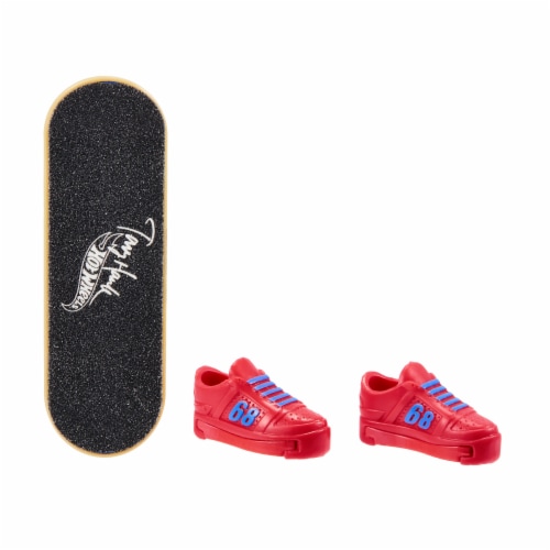 Mattel Hot Wheels Skate™ Jet-Shark Air™ Skateboard Toy Perspective: bottom