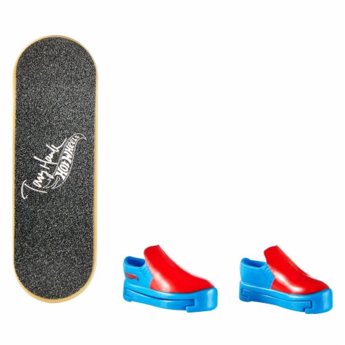Mattel® Hot Wheel® Skateboard Perspective: bottom