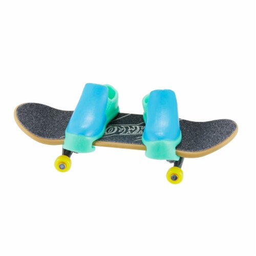 Mattel® Hot Wheel® Skateboard Perspective: bottom
