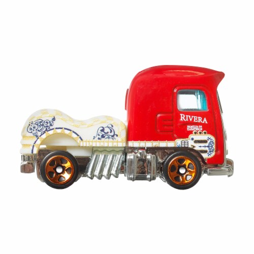 Mattel® Hot Wheels® Disney Pixar Coco Toy Car Perspective: bottom
