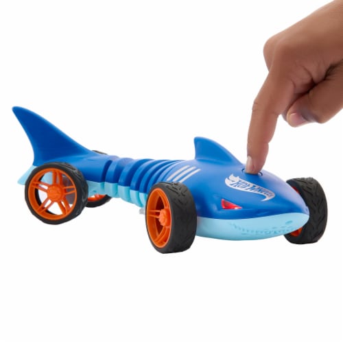 Mattel Hot Wheels RC 1:15 Scale Shark Speeder Vehicle Perspective: bottom