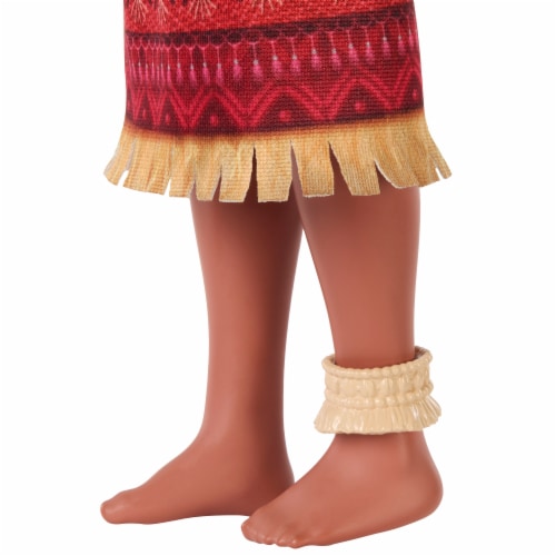 Mattel® Moana Hero Fashion Doll - Moana Perspective: bottom
