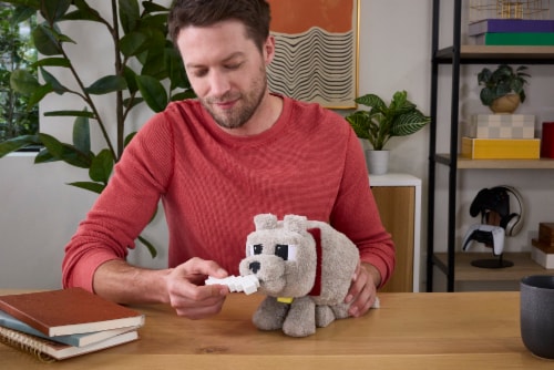 Mattel Minecraft Food Mode™ Dennis the Wolf Plush Perspective: bottom