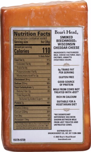 Boar's Head Smoked Beechwood Wisconsin Cheddar Cheese Perspective: bottom
