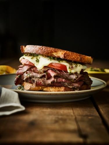 Boar’s Head Bold BuenAsado Chimichurri Roasted Beef Perspective: bottom