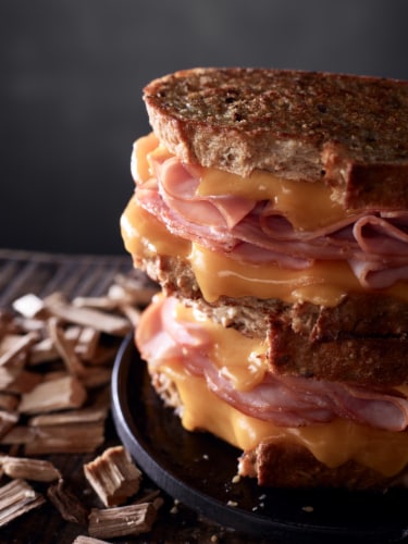 Boar’s Head SmokeMaster Beechwood Smoked Black Forest Uncured Ham Perspective: bottom