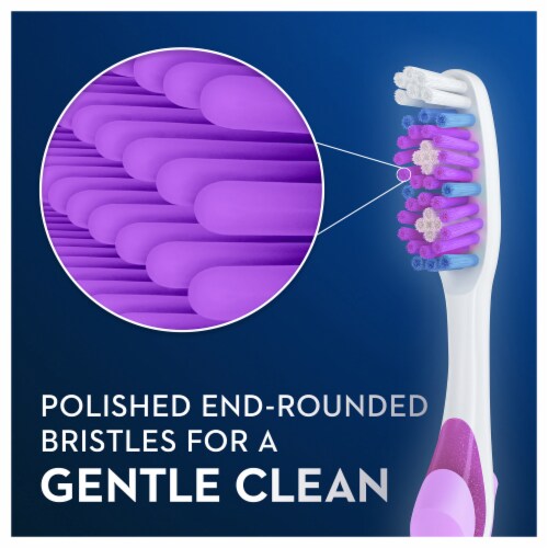 Oral-B® Vivid Dual Action Whitening Toothbrush Perspective: bottom