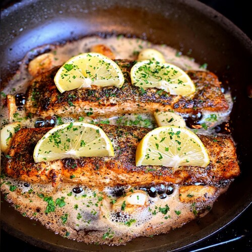 Greensbury Atlantic Salmon (pack of 10, 6oz fillets) Perspective: bottom