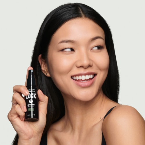 Revlon ColorStay Lock Setting Mist Perspective: bottom
