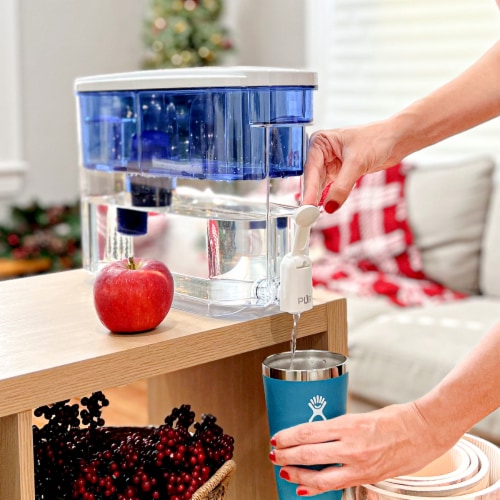 Pur® Water Filtration Dispenser Perspective: bottom