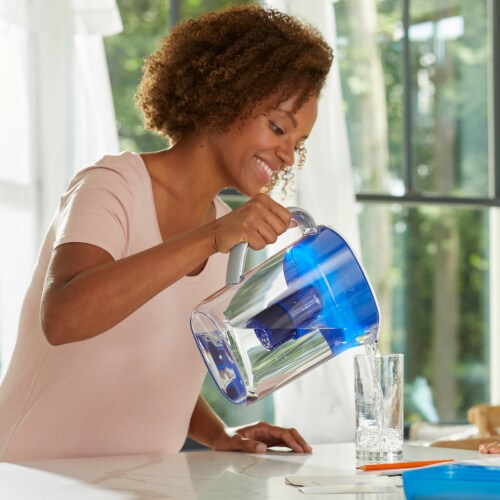Pur® 2X More 7-Cup Water Filtration Pitcher Perspective: bottom